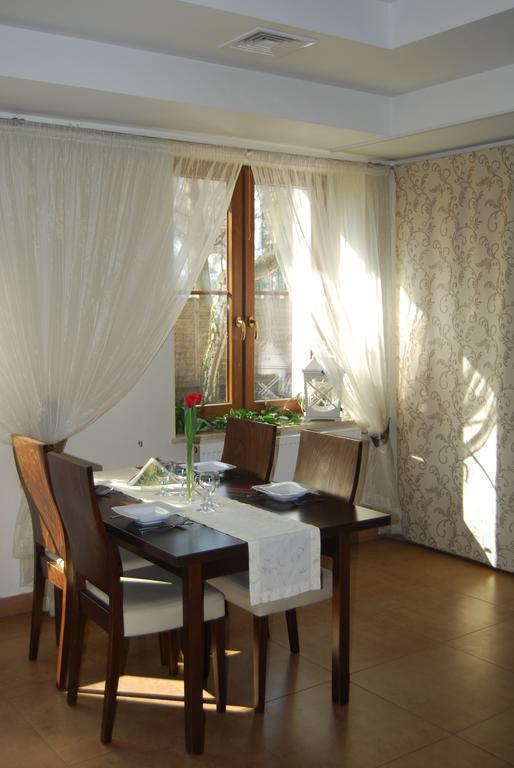 Orneta Hotel Restauracja Cztery Pory Roku מראה חיצוני תמונה