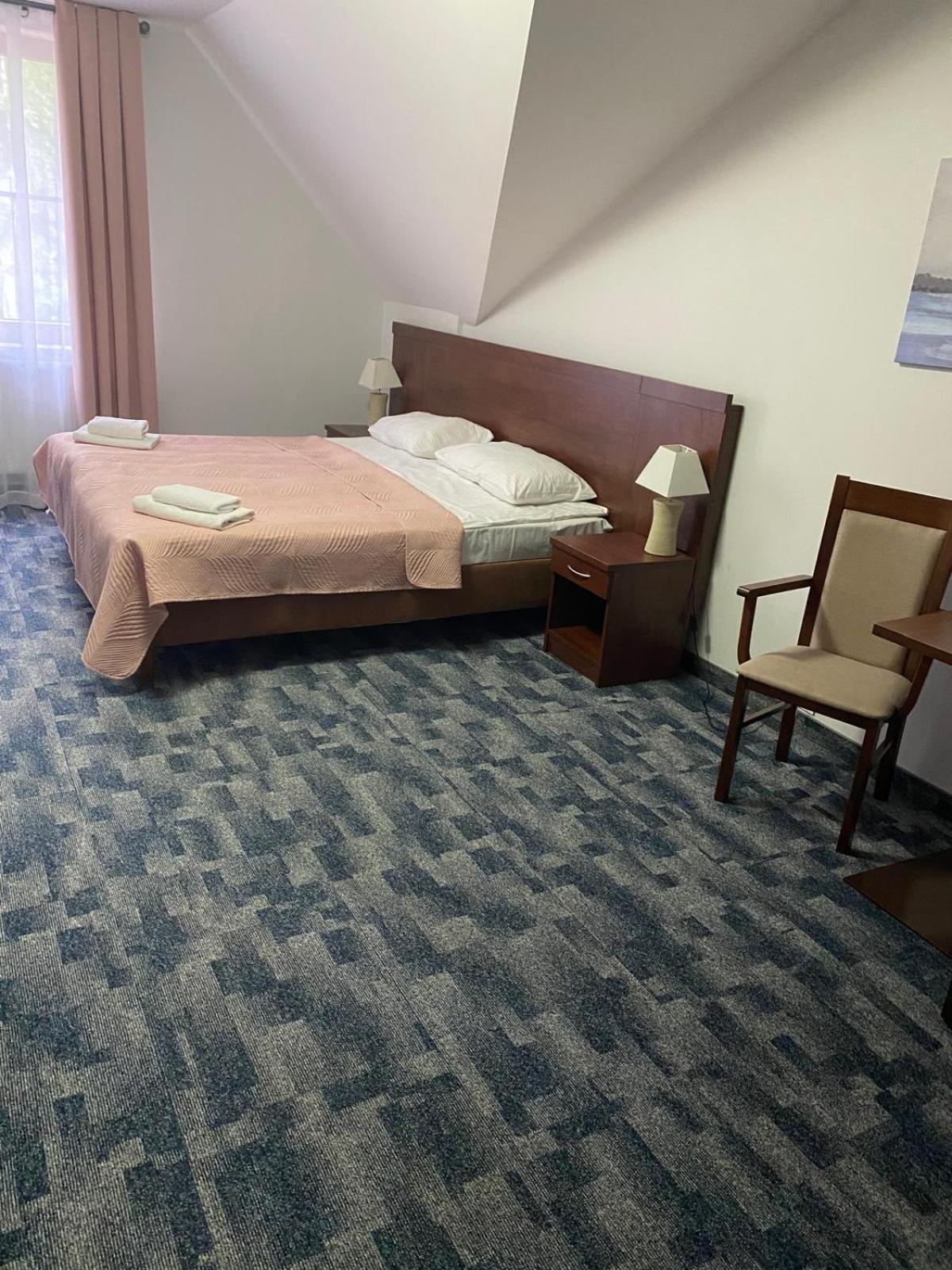 Orneta Hotel Restauracja Cztery Pory Roku מראה חיצוני תמונה
