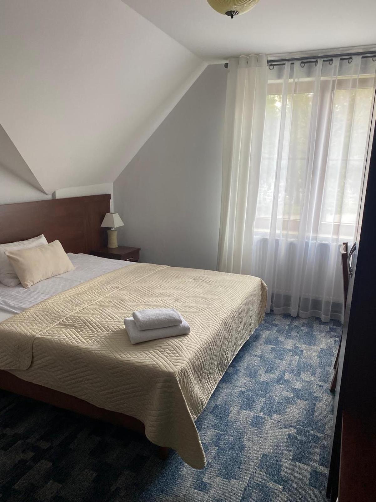 Orneta Hotel Restauracja Cztery Pory Roku מראה חיצוני תמונה