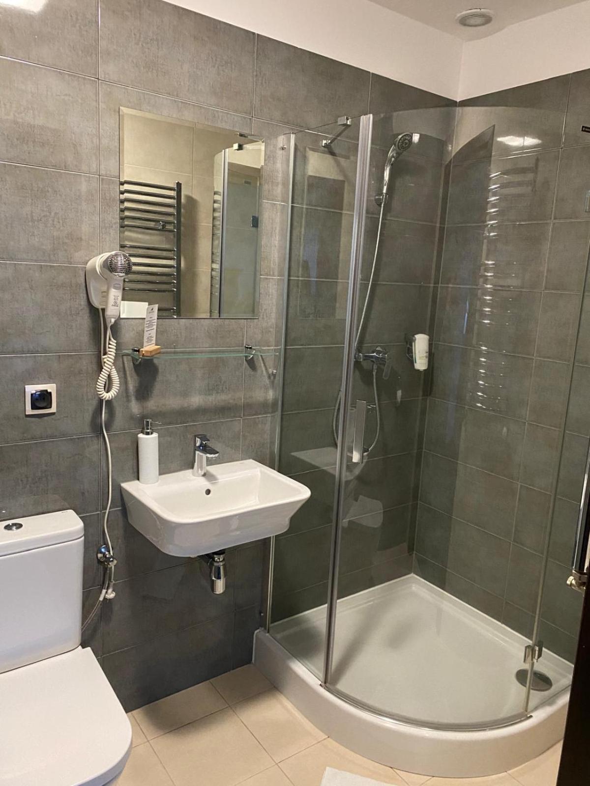 Orneta Hotel Restauracja Cztery Pory Roku מראה חיצוני תמונה